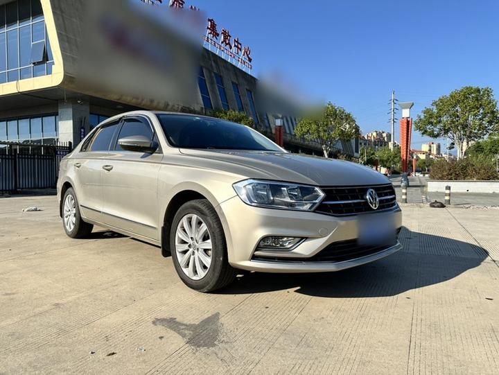 Bora 2018 1.5L AT Comfort photo 3