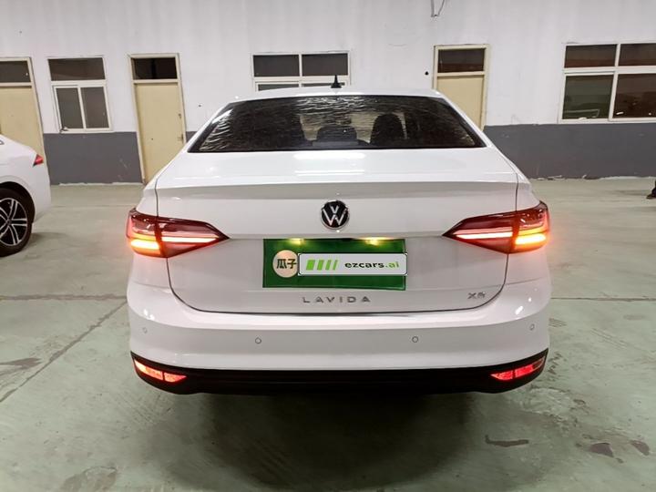 Lavida 2023 1.5L AT photo 3