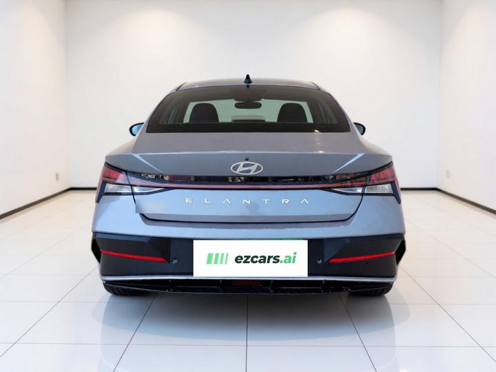 Elantra 2023 1.5L CVT LUX Premium photo 3