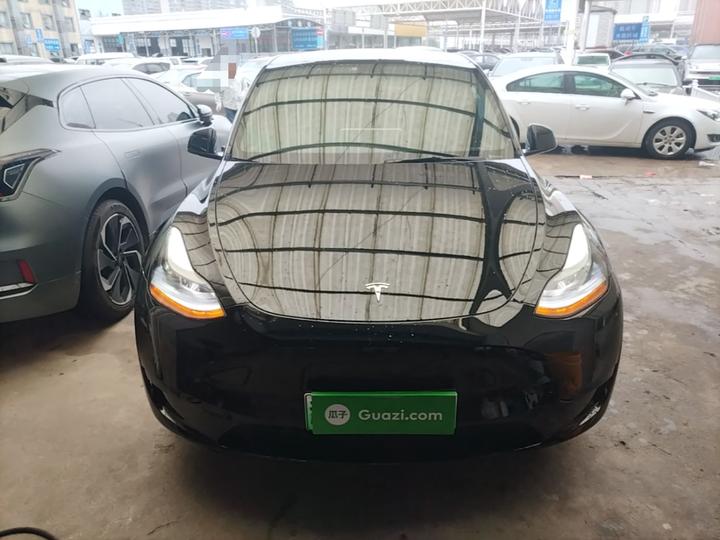 Model Y 2022 RWD photo 2