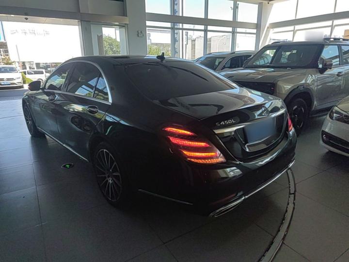 S-Class 2018 S 320 L photo 4