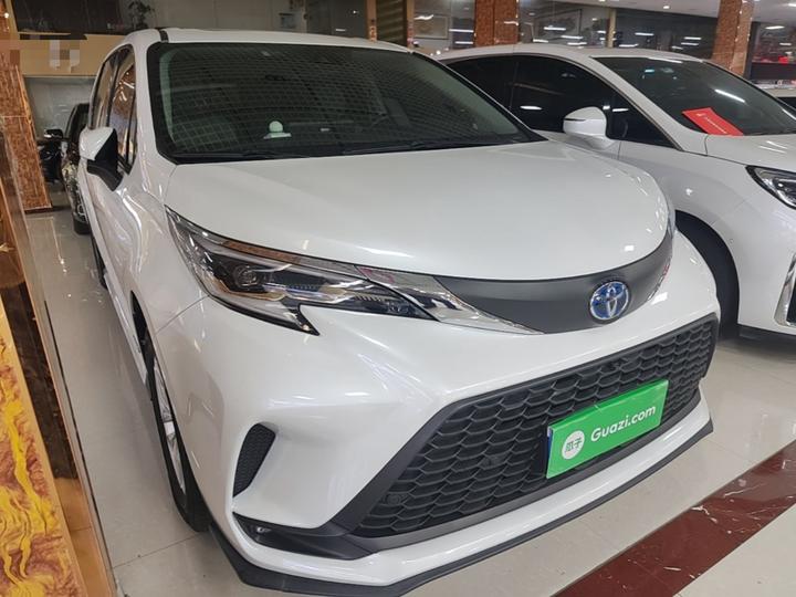 Granvia 2023 2.5L Hybrid Comfort photo 3