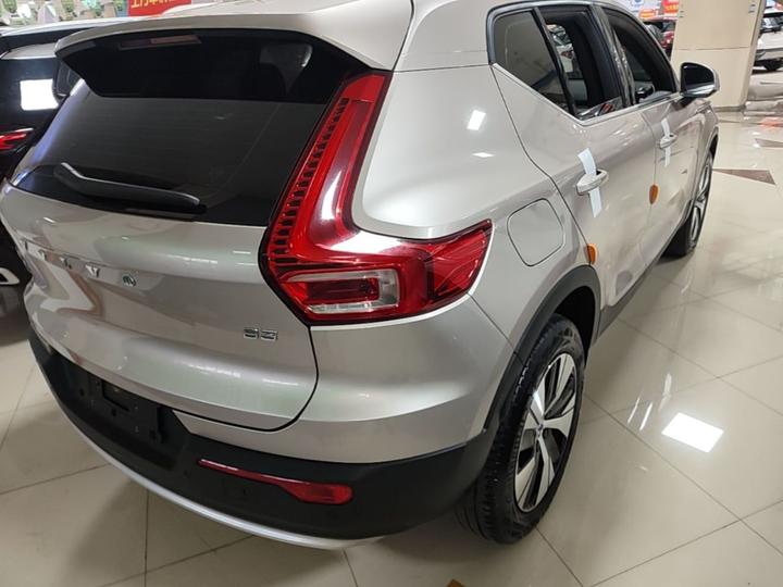 XC40 2023 B3 Luxury photo 7