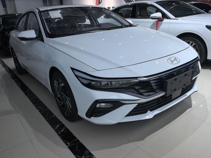Elantra 2023 1.5L CVT GLX Elite photo 3