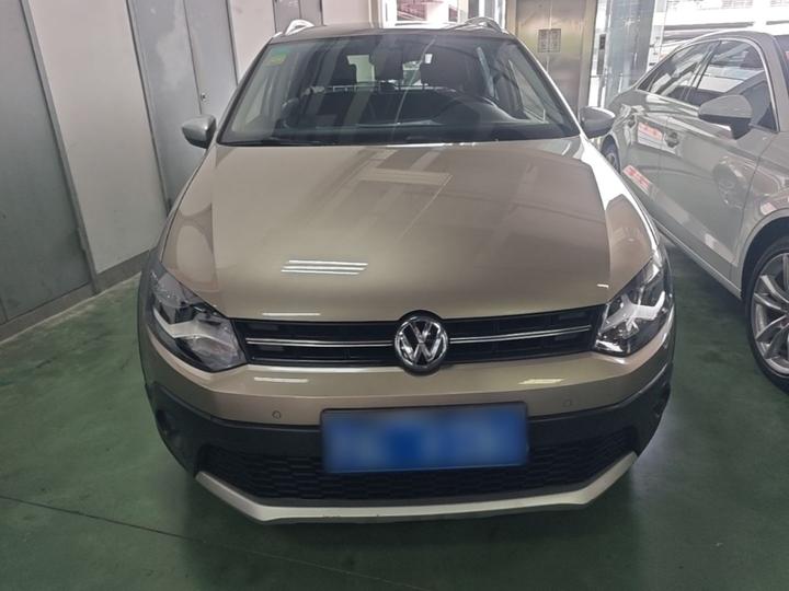2014 1.6L Cross Polo AT photo 2