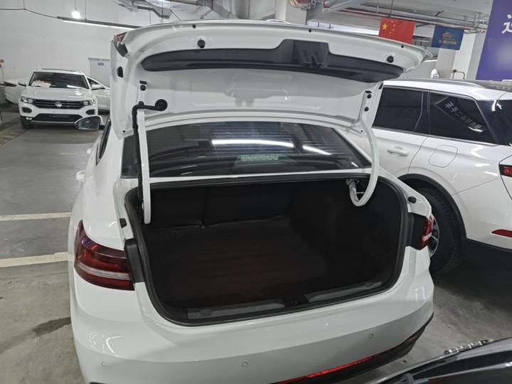 Lavida 2024 1.5L AT photo 8