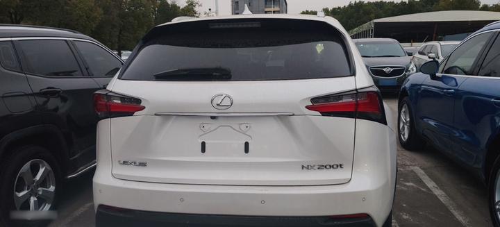 NX 2015 200t photo 3