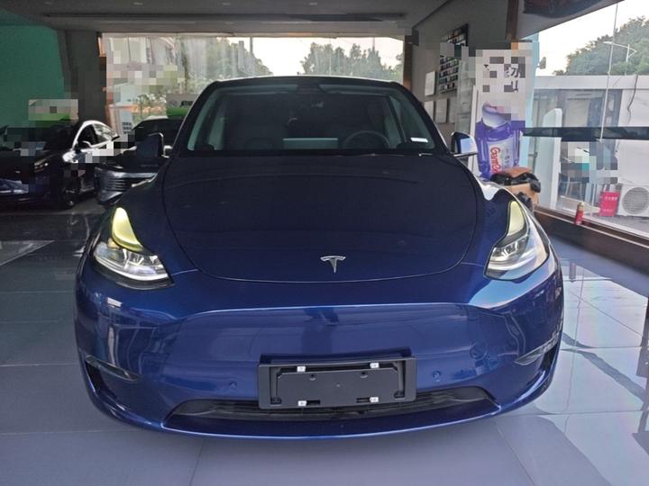 Model Y 2021 Standard Range RWD photo 2