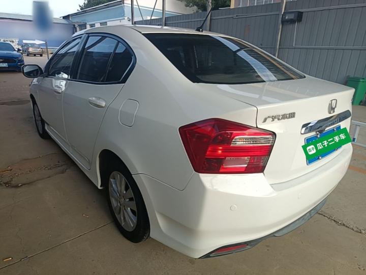 Classic 2014 1.5L AT Elite photo 4