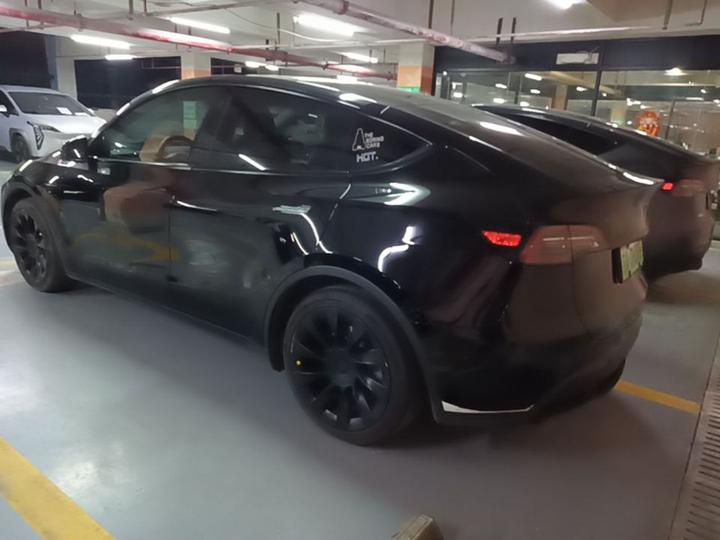 Model Y 2022 Facelift RWD photo 4