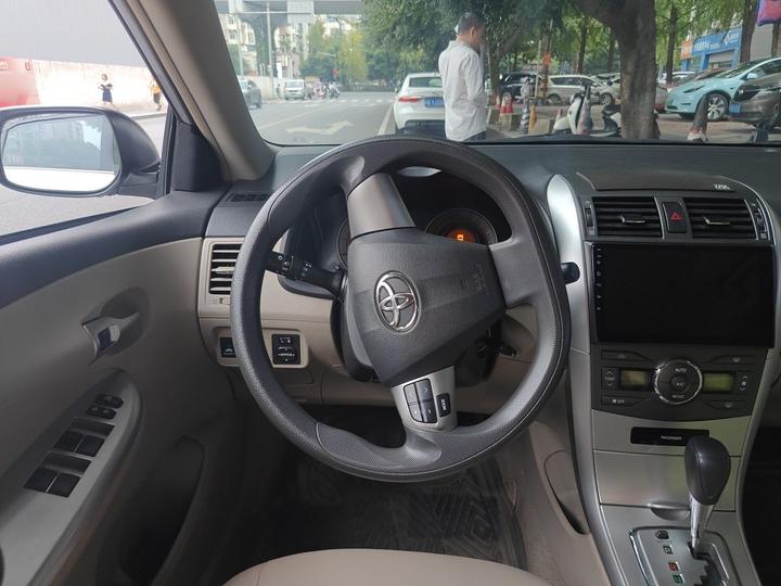 Corolla 2012 1.8L CVT GL-i photo 3