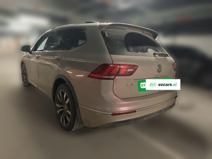 Tiguan L 2021 330TSI AT RWD R-Line photo 4