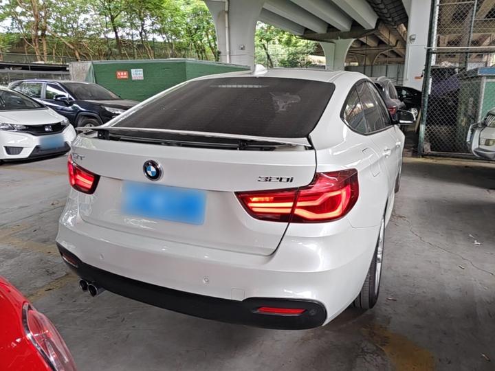 3 SeriesGT 2019 320i M Sport Package photo 6
