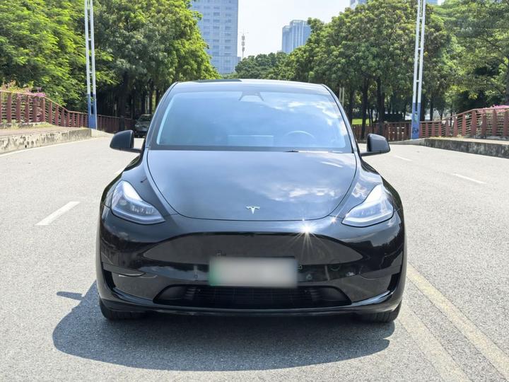 Model Y 2022 Facelift RWD photo 2