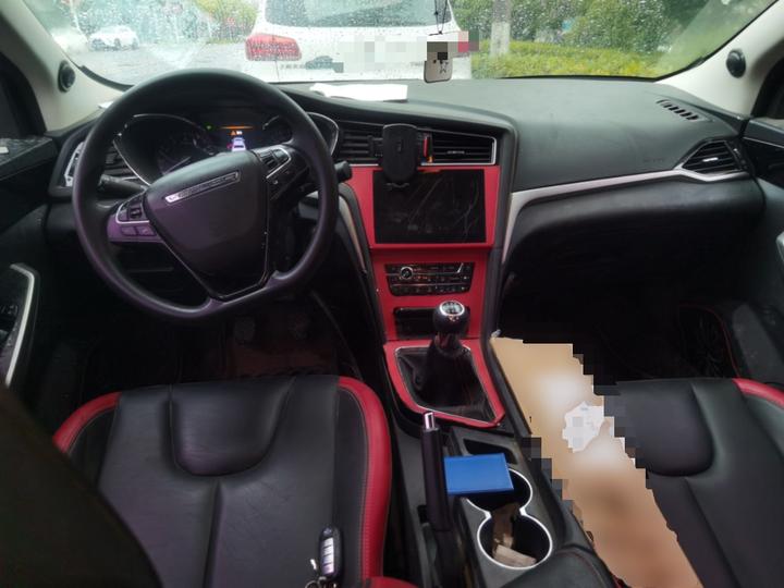 D60 2018 1.6L MT Connected Elite photo 5