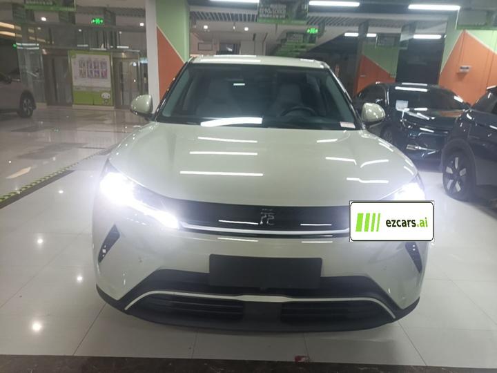 Yuan UP 2025 ADAS 401KM Leading photo 2