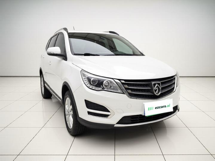560 2016 1.8L MT Value photo 3