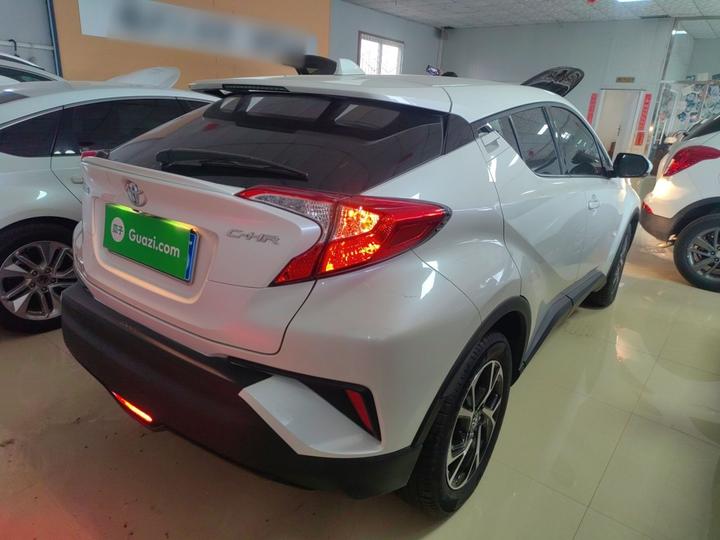 C-HR 2020 2.0L Leading photo 4