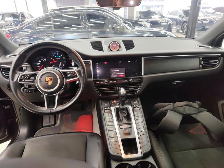 2018 Macan 2.0T photo 5