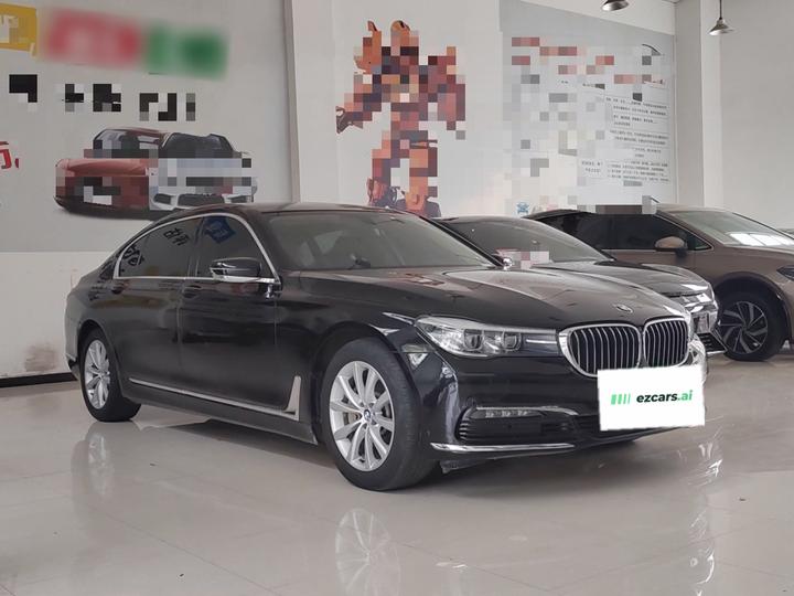 7 Series 2017 730Li Leading photo 3