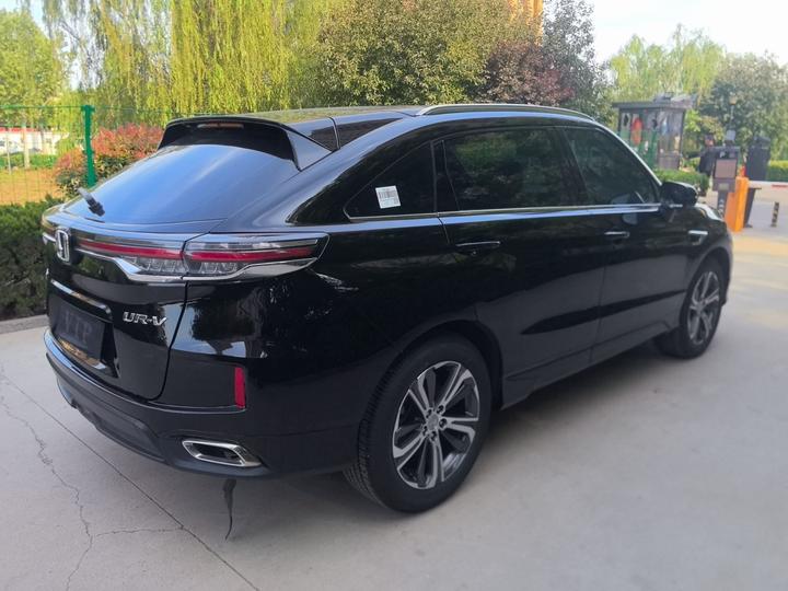 UR-V 2020 240TURBO RWD photo 4