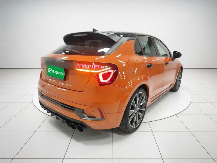 02 Hatchback 2021 2.0TD Halo photo 4