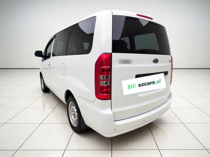 Refine M3 2025 1.8L MT Classic 5-Seater photo 4