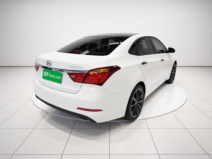 Mistra 2014 1.8L AT Premium DLX photo 4
