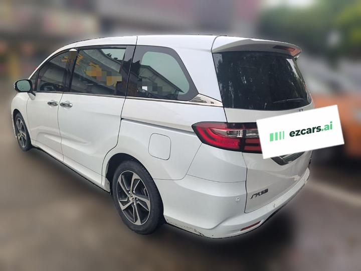 Odyssey 2015 Facelift 2.4L Luxury photo 4