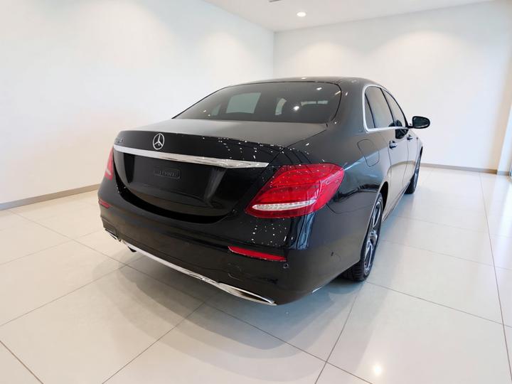 E-Class 2018 Facelift E 200 L Sport 4MATIC photo 6