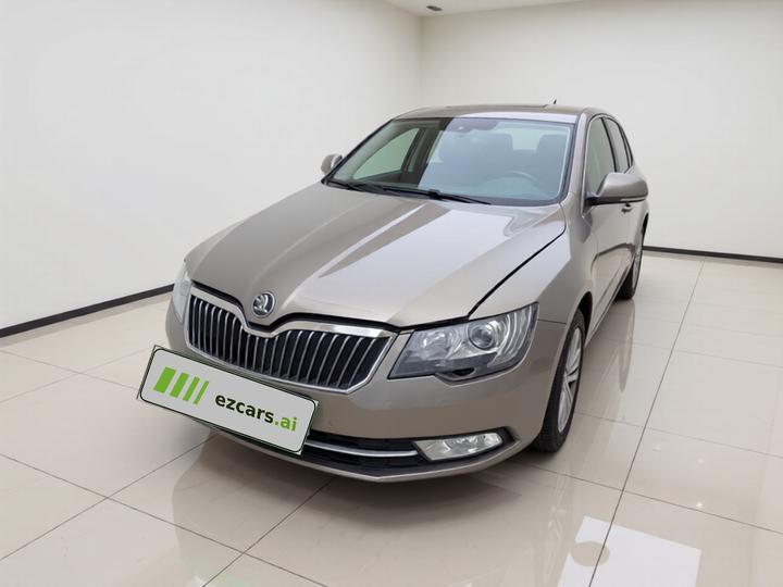 Superb 2013 1.8TSI AT