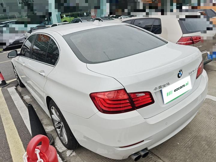 5 Series 2017 525Li Leading photo 4
