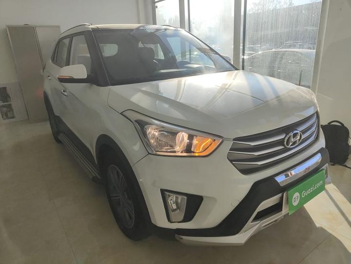 ix25 2015 1.6L AT RWD Smart GLS photo 3