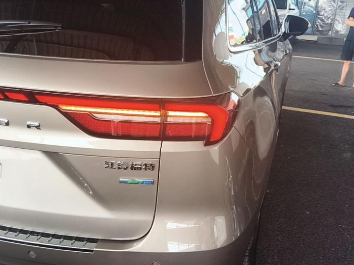 Equator 2021 EcoBoost 225 6-Seater photo 7