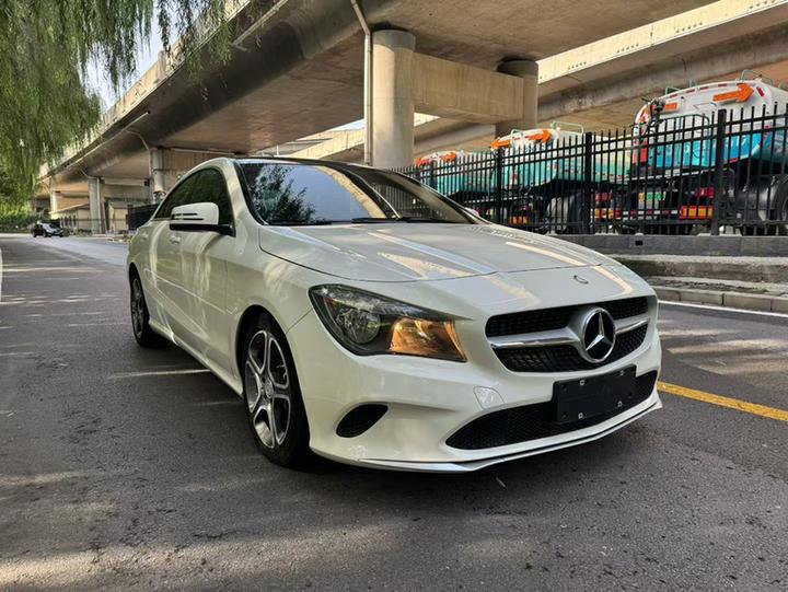 CLA 2017 CLA 180 photo 3