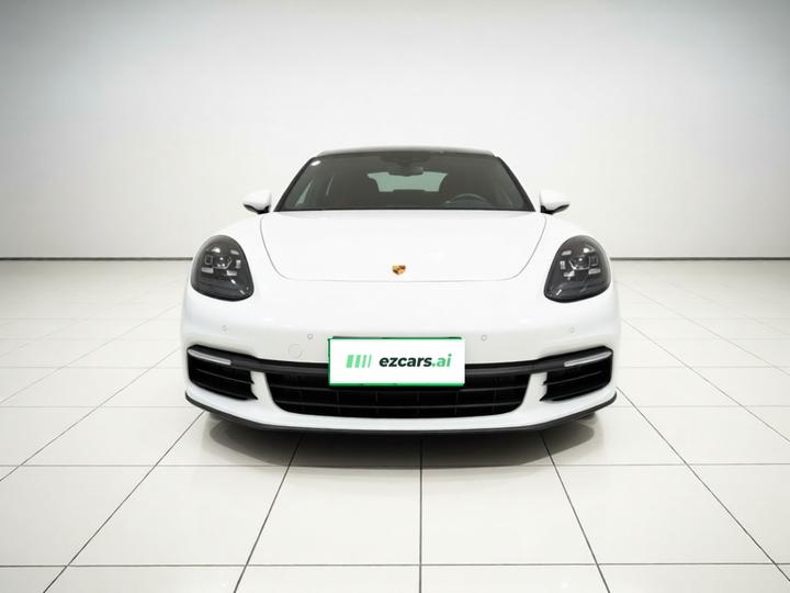 2017 Panamera Executive Extended 3.0T photo 2