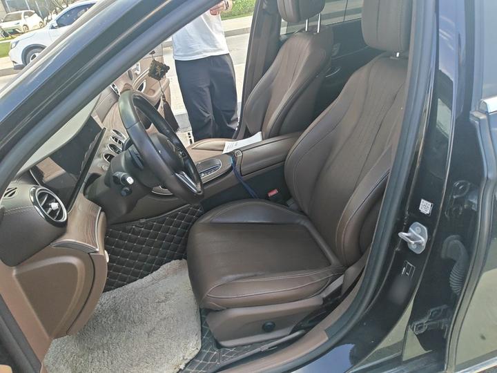 E-Class 2019 E 300 L Luxury photo 7