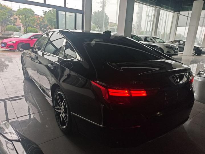 2022 Hybrid 2.0L photo 4