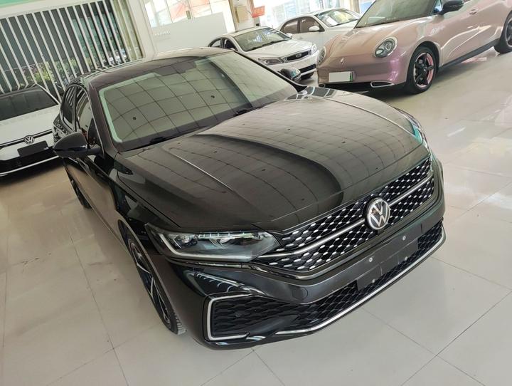 Passat 2023 Facelift 330TSI Elite photo 3