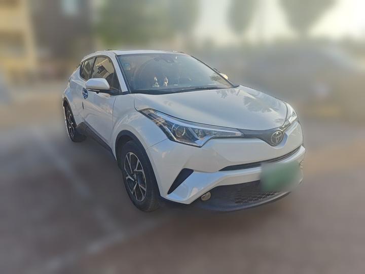 C-HR 2020 2.0L Leading photo 3