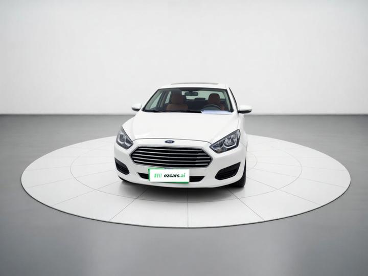 Escort 2017 Facelift 1.5L MT Comfort photo 2