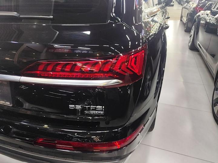 Q7 2022 55 TFSI quattro S line Sport photo 7