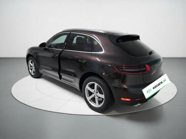 2017 Macan 2.0T photo 5