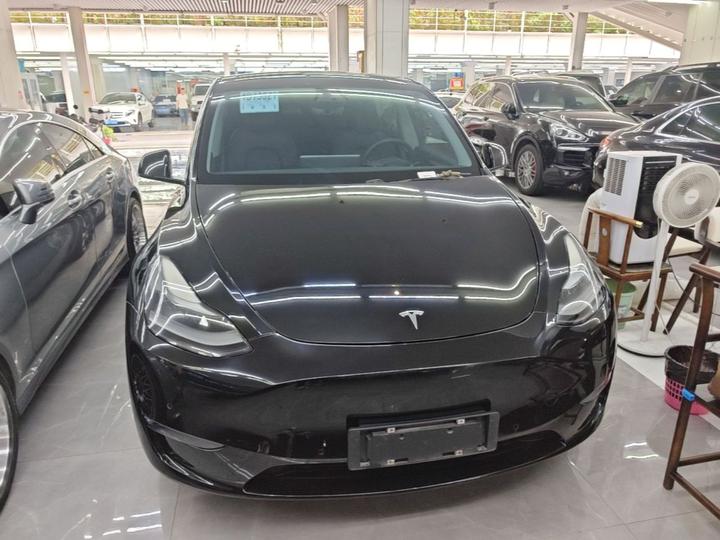 Model Y 2021 Long Range AWD photo 2