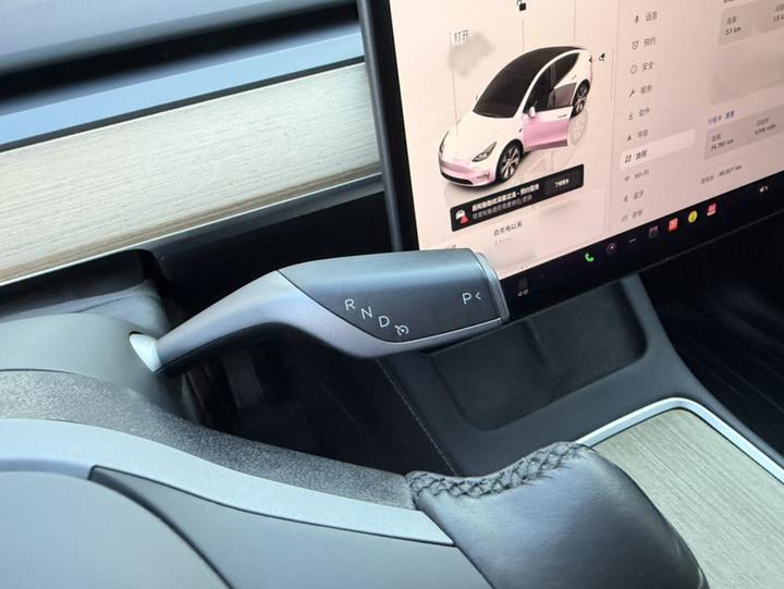 Model Y 2022 Long Range AWD photo 5