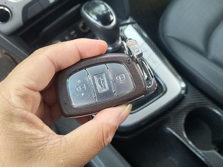 Elantra 2016 1.6L AT Smart Luxury photo 8