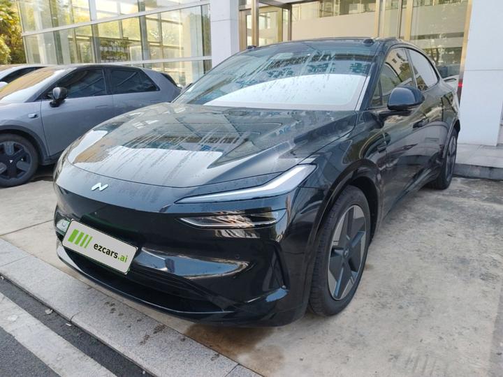 L60 2024 60kWh RWD