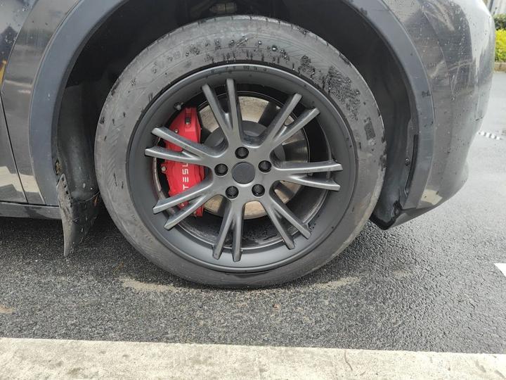 Model Y 2024 RWD photo 8