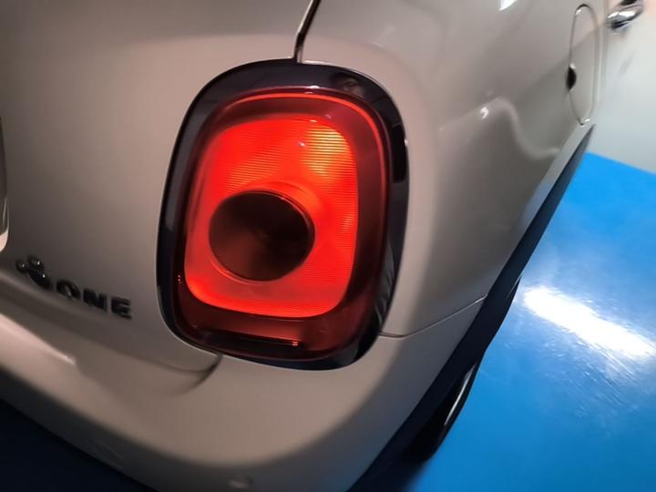 2015 1.2T ONE 5-Door photo 7