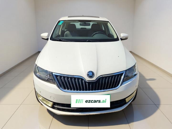 Rapid Spaceback 2016 Facelift 1.6L AT photo 2